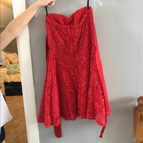 Dress - Picture 2 of 2